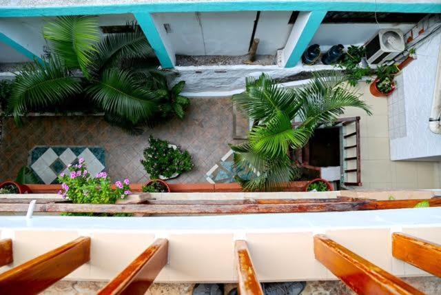 Hostal Sir Francis Drake Puerto Ayora  Esterno foto